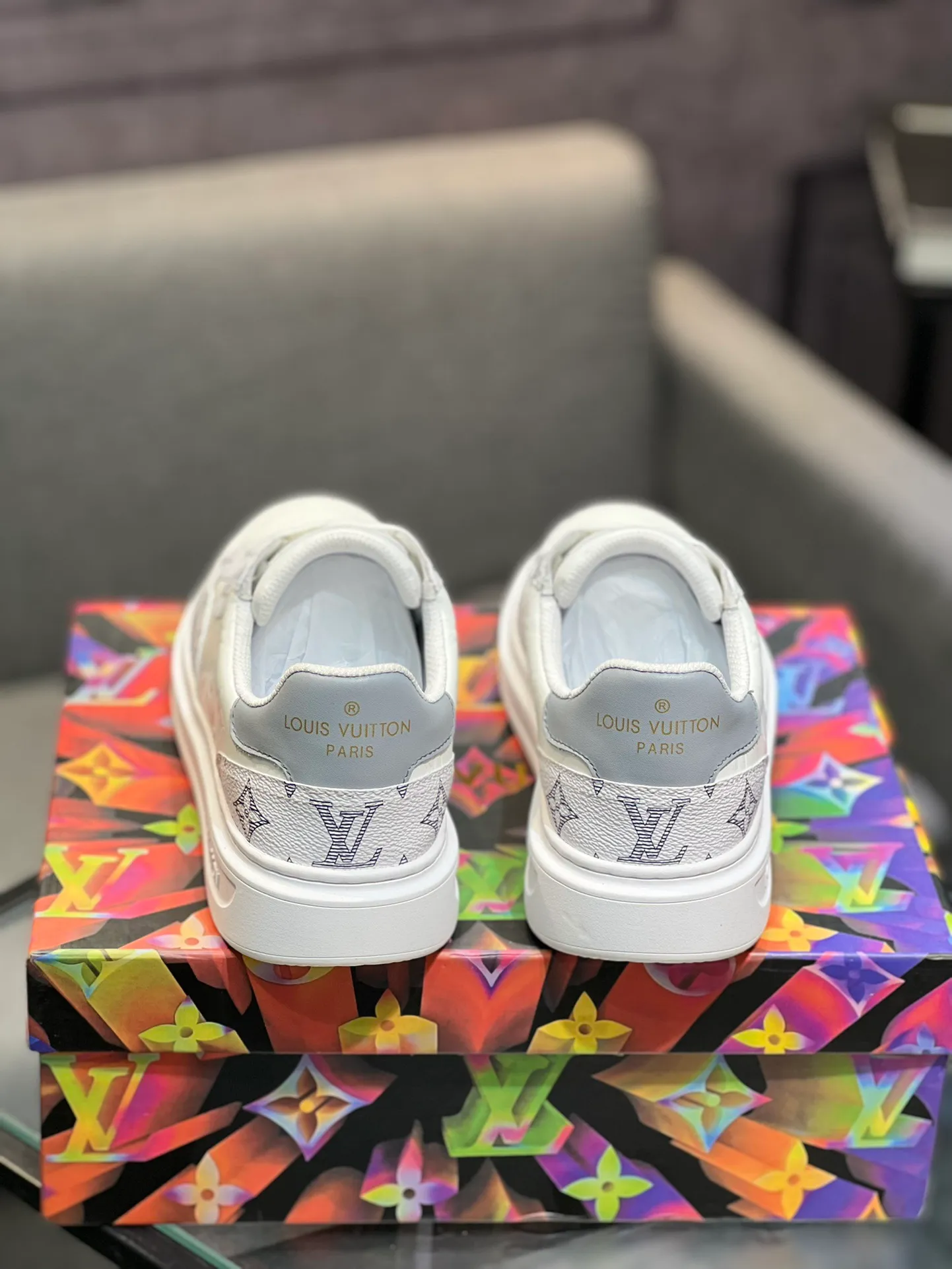 Men's Men's Shoes 💰540 LV Louis Vuitton. The latest fashionable casual shoes are popular in physical stores. The new spring and summer comfortable imported custom patent leather plus cowhide, cowhide mesh, and unique jacquard fabric element design. With sheepskin lining, Lv original base, [sun][sun] high-end packaging and high quality💪Details determine quality, welcome to compare🇮🇹Code number 38-44, 45 can be customized